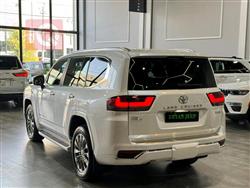 تۆیۆتا لاند کروزەر